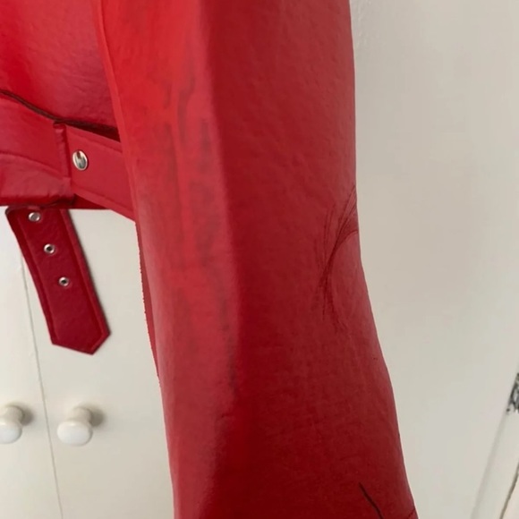 Guess Red Jacket - Picture 7 of 7